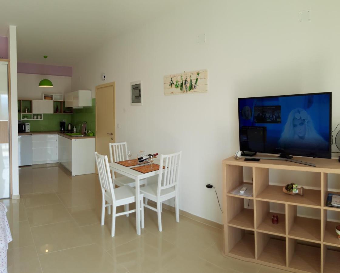 Mare And Terra Apartments Rabac Exterior photo